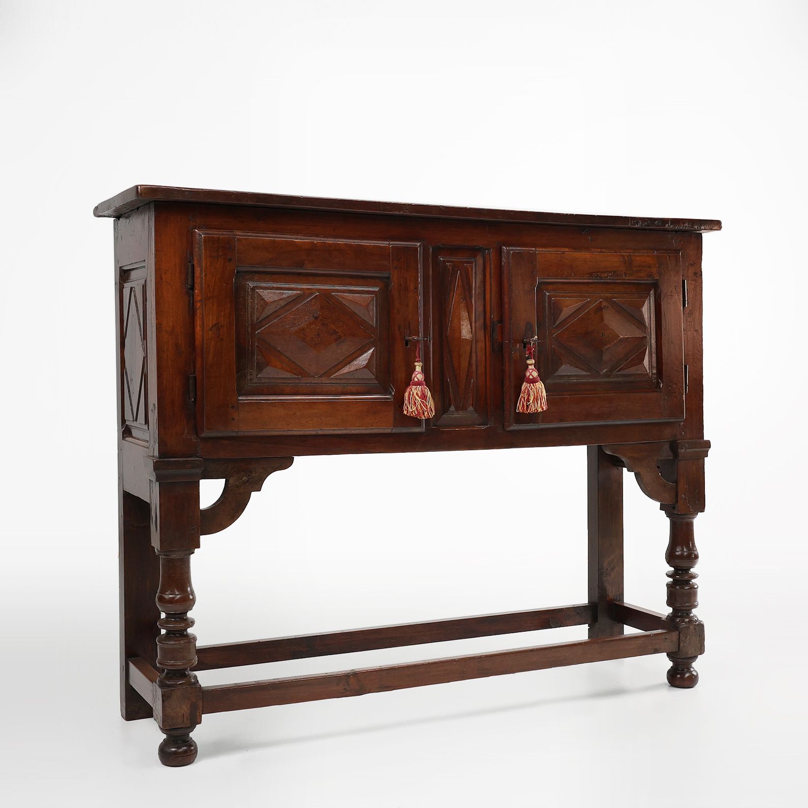 Antique 16th century Spanish carved cabinet in oak-img